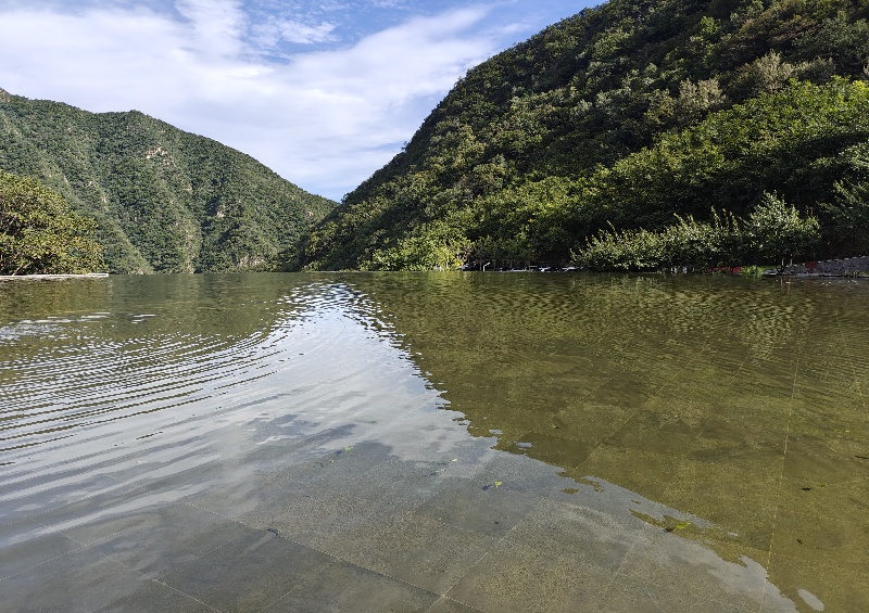 思亲湖